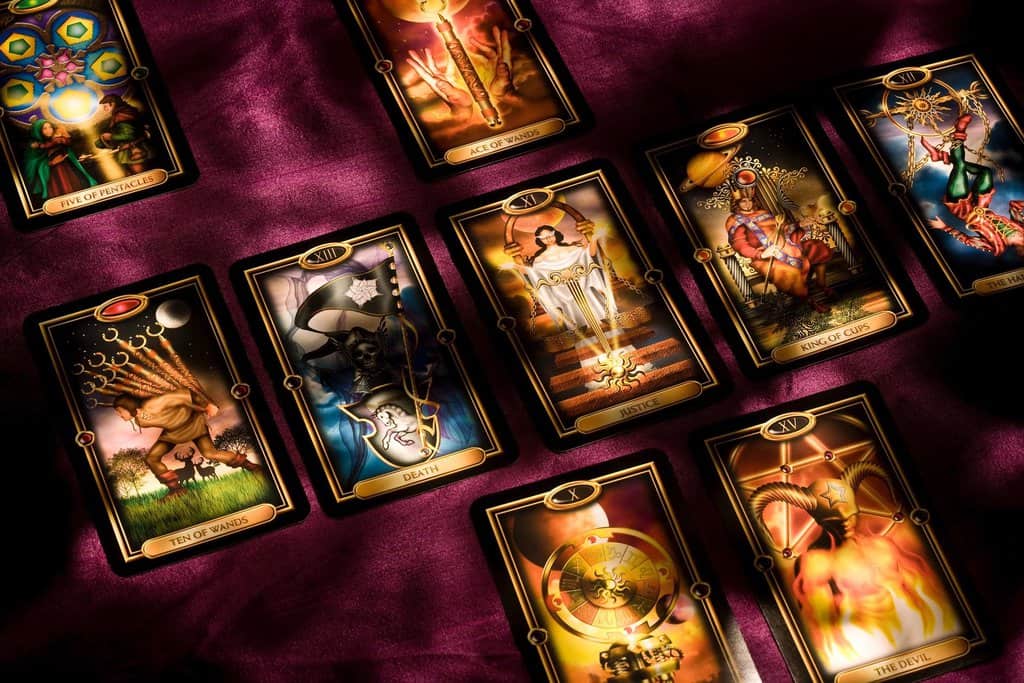 Get Accurate Salem Tarot Readings for Life Insights and Guidance