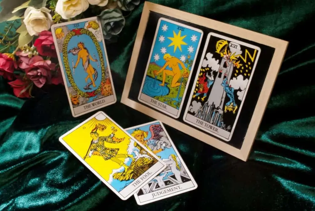 Unlock Your Future with a Free 3 Card Tarot Reading Today