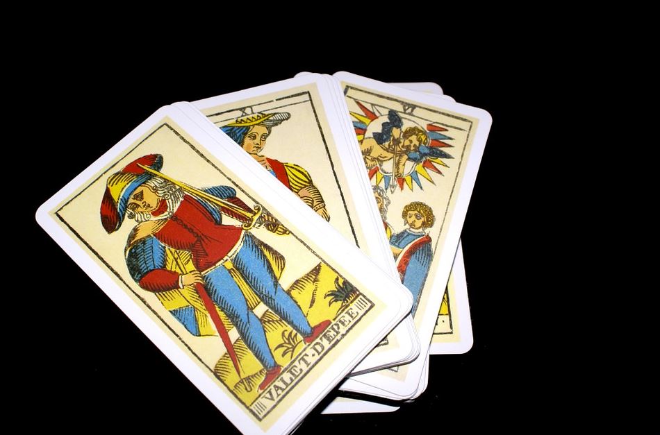 Confused in Love? Learn How to Ask Tarot Questions About Love Clearly