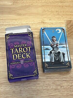 Master 2 tarot card meaning (Get clear answers from your tarot readings)