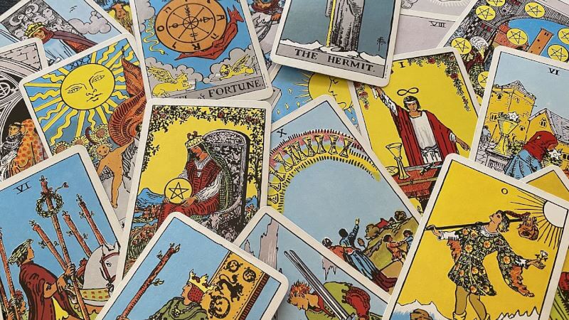 Master 2 tarot card meaning (Get clear answers from your tarot readings)